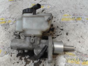 Gebruikte Hoofdremcilinder Skoda Octavia Combi (1Z5) 2.0 TDI PD 16V Prijs € 26,25 Margeregeling aangeboden door Binckhorst BV