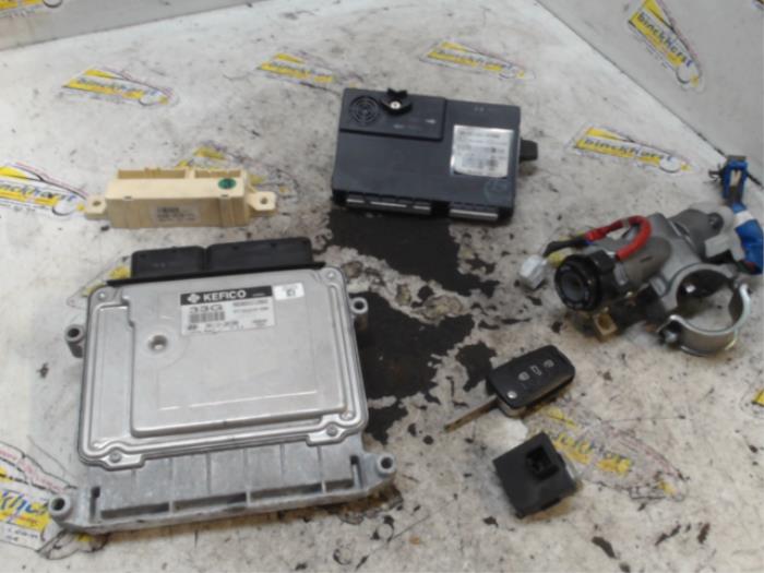Gebruikte Kontaktslot + computer Hyundai i30 (FD) 1.4 CVVT 16V Prijs € 183,75 Margeregeling aangeboden door Binckhorst BV
