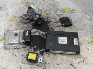 Gebruikte Contactslot + computer Kia Rio III (UB) 1.4 CVVT 16V Prijs € 210,00 Margeregeling aangeboden door Binckhorst BV