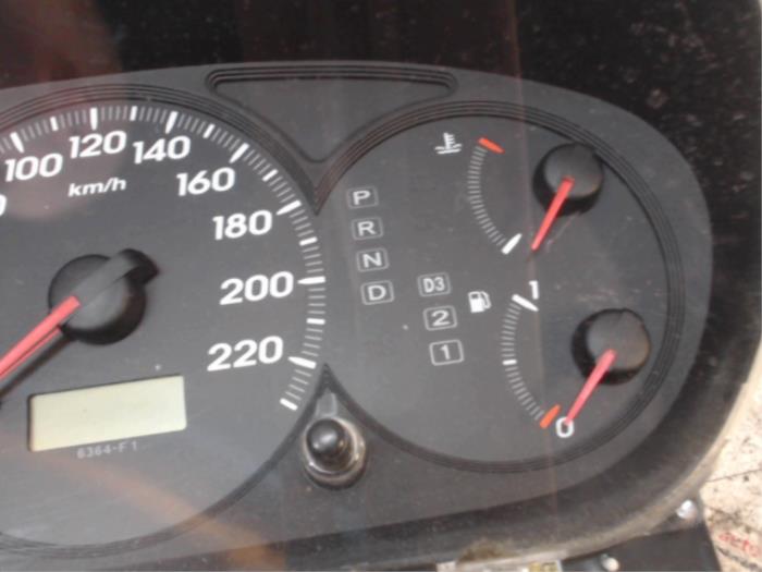 Cockpit van een Honda Civic (EP/EU) 1.4 16V 2002
