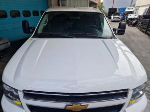Gebruikte Motorkap Chevrolet Suburban 5.3 V8 FlexFuel 4x4 Prijs € 315,00 Margeregeling aangeboden door Binckhorst BV