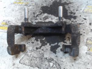 Gebruikte Remzadel links-voor Ford S-Max (GBW) 2.0 TDCi 16V 140 Prijs € 15,75 Margeregeling aangeboden door Binckhorst BV