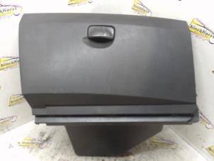 Gebruikte Dashboardkastje Renault Megane II Grandtour (KM) 1.6 16V Prijs € 31,50 Margeregeling aangeboden door Binckhorst BV