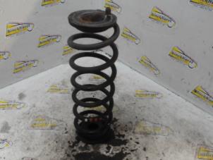 Gebruikte Schroefveer achter Volkswagen Eos (1F7/F8) 2.0 TDI 16V Prijs € 21,00 Margeregeling aangeboden door Binckhorst BV
