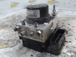 Gebruikte ABS Pomp Toyota Yaris III (P13) 1.33 16V Dual VVT-I Prijs € 94,50 Margeregeling aangeboden door Binckhorst BV