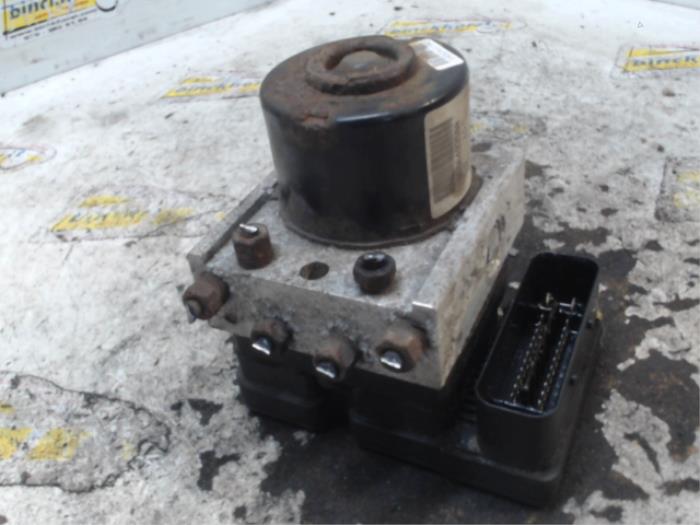 Gebruikte ABS Pomp Citroen C2 (JM) 1.4 Prijs € 47,25 Margeregeling aangeboden door Binckhorst BV