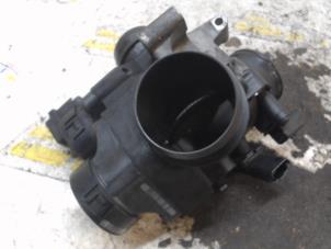 Gebruikte Gasklephuis Volvo C30 (EK/MK) 1.6 D 16V Prijs € 52,50 Margeregeling aangeboden door Binckhorst BV