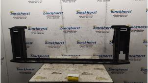 Gebruikte Frontpaneel Chevrolet Suburban 5.3 V8 FlexFuel 4x4 Prijs € 210,00 Margeregeling aangeboden door Binckhorst BV