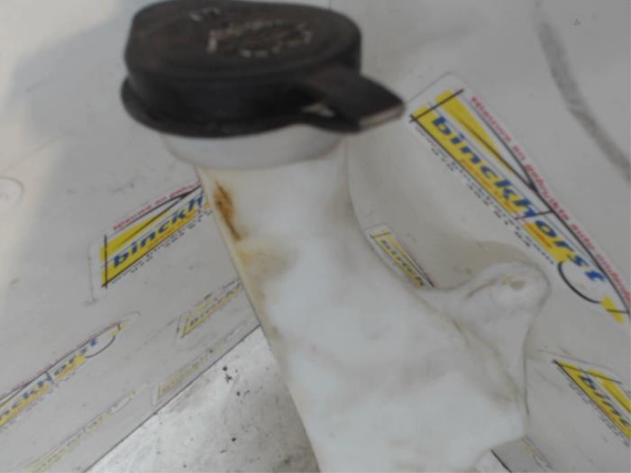 Ruitensproeiertank voor van een Chevrolet Suburban 5.3 V8 FlexFuel 4x4 2014