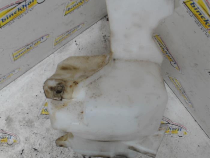 Ruitensproeiertank voor van een Chevrolet Suburban 5.3 V8 FlexFuel 4x4 2014