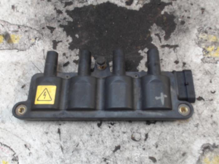 Gebruikte Bobine Fiat Grande Punto (199) 1.2 Prijs € 26,25 Margeregeling aangeboden door Binckhorst BV