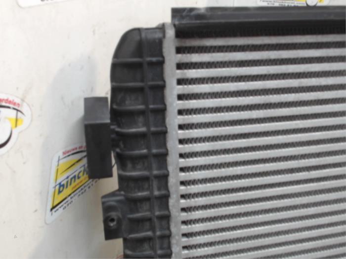Intercooler van een Skoda Octavia Combi (1Z5) 1.6 TDI Greenline 2011