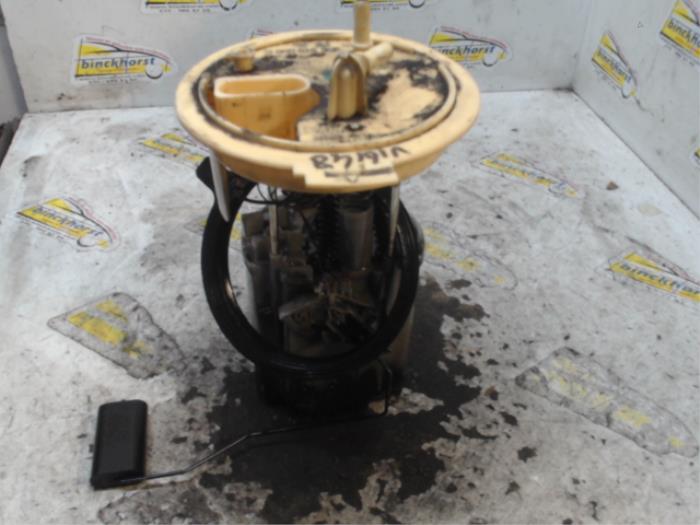 Gebruikte Tank element Pomp Volkswagen Passat (3C2) 2.0 TDI 140 Prijs € 78,75 Margeregeling aangeboden door Binckhorst BV