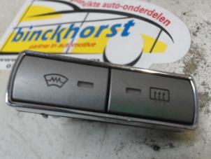 Gebruikte Schakelaar Achteruitverwarming Ford Galaxy (WA6) 2.0 TDCi 16V 140 Prijs € 10,50 Margeregeling aangeboden door Binckhorst BV