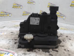 Gebruikte Portierslot Mechaniek 4Deurs links-voor Opel Corsa E 1.4 16V Prijs € 36,75 Margeregeling aangeboden door Binckhorst BV