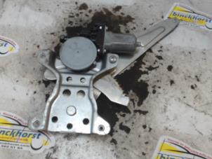 Gebruikte Ruitmechaniek 4Deurs links-achter Suzuki Swift (ZA/ZC/ZD1/2/3/9) 1.3 VVT 16V Prijs € 36,75 Margeregeling aangeboden door Binckhorst BV