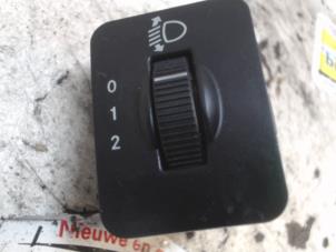 Gebruikte Schakelaar Koplamp Ihv Chrysler Voyager/Grand Voyager (RT) 3.8 V6 Grand Voyager Prijs € 26,25 Margeregeling aangeboden door Binckhorst BV