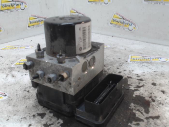 Gebruikte ABS Pomp Chrysler Voyager/Grand Voyager (RT) 3.8 V6 Grand Voyager Prijs € 262,50 Margeregeling aangeboden door Binckhorst BV
