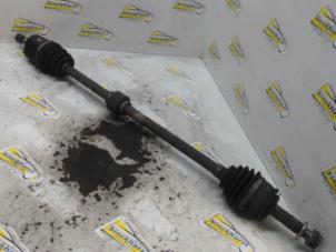 Gebruikte Homokineetas rechts-voor Kia Rio II (DE) 1.4 16V Prijs € 42,00 Margeregeling aangeboden door Binckhorst BV