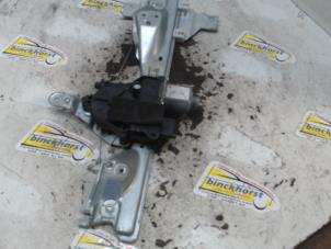 Gebruikte Raammechaniek 4Deurs rechts-achter Peugeot 308 SW (4E/H) 1.6 HDi 16V Prijs € 36,75 Margeregeling aangeboden door Binckhorst BV