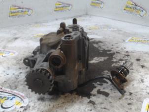 Gebruikte Oliepomp Dacia Logan MCV II/Sandero Wagon (7S) 0.9 TCE 12V Prijs € 131,25 Margeregeling aangeboden door Binckhorst BV