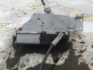 Gebruikte Portierslot Mechaniek 2deurs rechts Peugeot Expert (G9) 1.6 HDi 90 Prijs € 36,75 Margeregeling aangeboden door Binckhorst BV