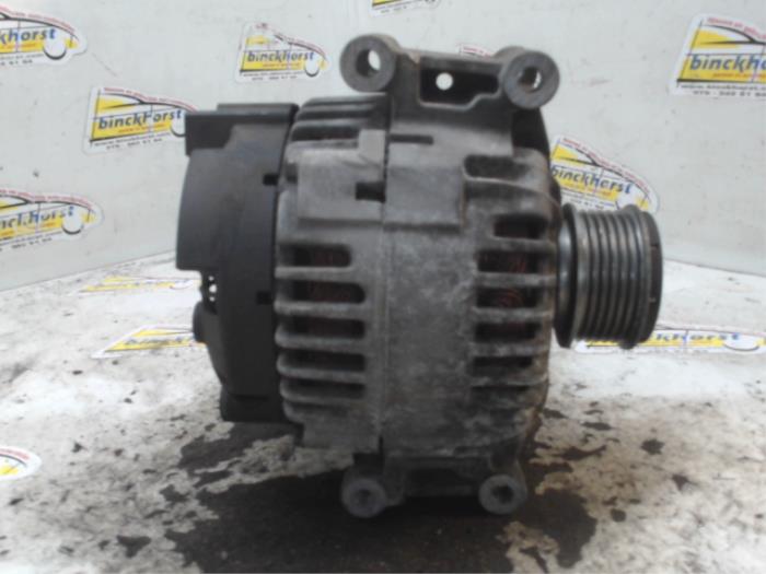 Dynamo van een Audi A4 Cabrio (B7) 2.0 TFSI 20V 2007