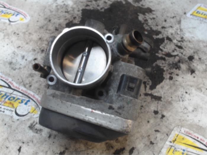 Gebruikte Gasklephuis Opel Zafira (M75) 1.8 16V Ecotec Prijs € 42,00 Margeregeling aangeboden door Binckhorst BV