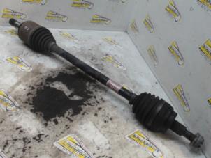 Gebruikte Steekas links-achter Mercedes R (W251) 3.0 280 V6 24V Prijs € 52,50 Margeregeling aangeboden door Binckhorst BV