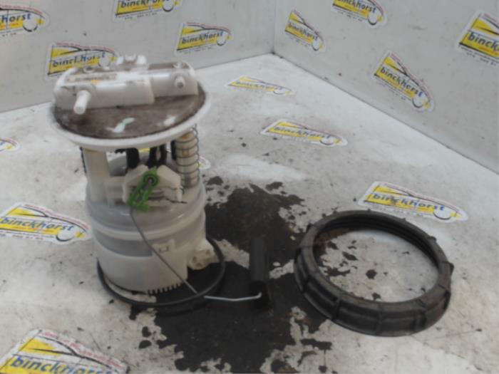 Gebruikte Tank element Pomp Dacia Sandero II 1.0 Sce 75 12V Prijs € 63,00 Margeregeling aangeboden door Binckhorst BV