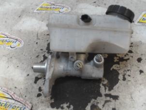 Gebruikte Hoofdremcilinder Dacia Sandero II 1.0 Sce 75 12V Prijs € 26,25 Margeregeling aangeboden door Binckhorst BV