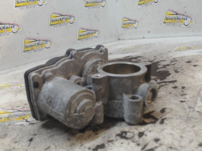 Gasklephuis van een Dacia Sandero II 1.0 Sce 75 12V 2019