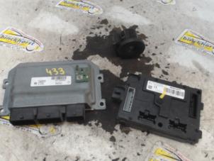 Gebruikte Contactslot + computer Dacia Sandero II 1.0 Sce 75 12V Prijs € 210,00 Margeregeling aangeboden door Binckhorst BV