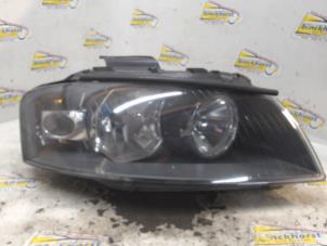 Gebruikte Koplamp rechts Audi A3 (8P1) 1.6 Prijs € 42,00 Margeregeling aangeboden door Binckhorst BV