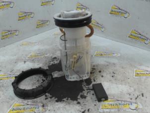 Gebruikte Tank element Pomp Volkswagen Bora (1J2) 1.6 16V Prijs € 36,75 Margeregeling aangeboden door Binckhorst BV