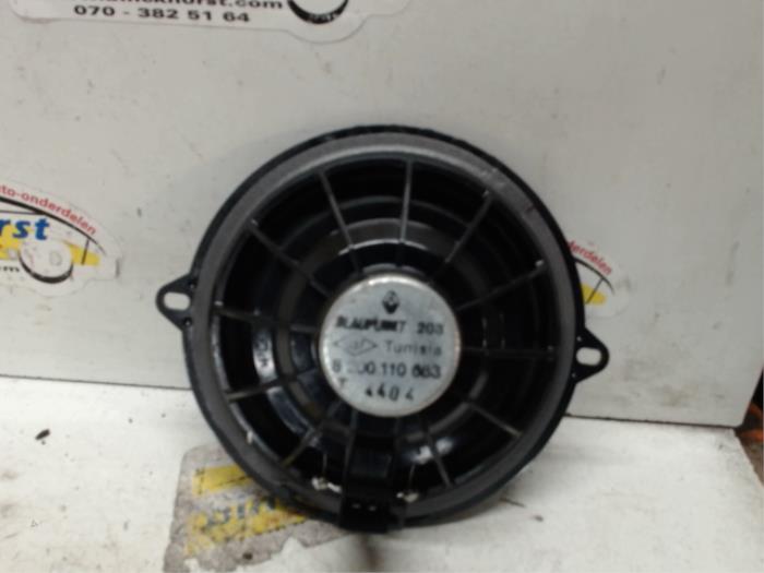 Luidspreker van een Renault Modus/Grand Modus (JP) 1.4 16V 2005