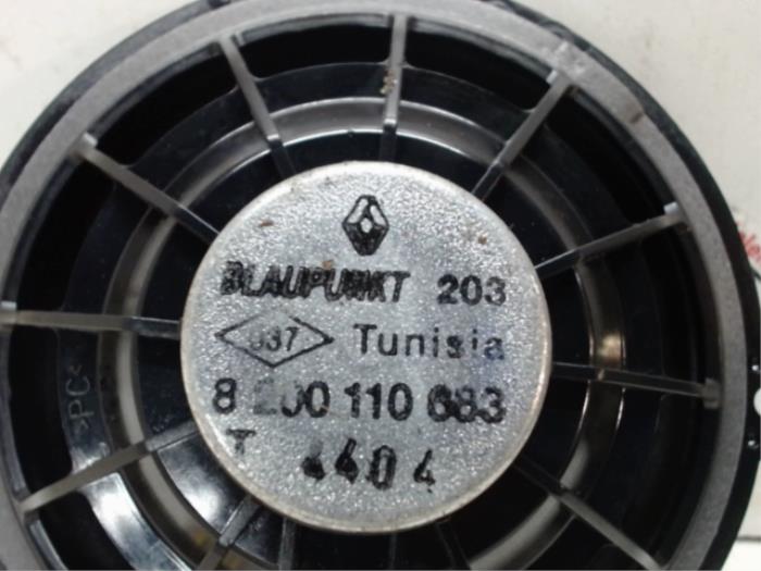 Luidspreker van een Renault Modus/Grand Modus (JP) 1.4 16V 2005