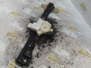 Gebruikte Raammechaniek 4Deurs links-achter Citroen C4 Grand Picasso (3A) 1.6 BlueHDI 120 Prijs € 52,50 Margeregeling aangeboden door Binckhorst BV