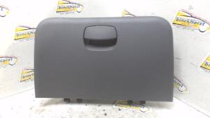 Gebruikte Dashboardkastje Kia Rio II (DE) 1.4 16V Prijs € 31,50 Margeregeling aangeboden door Binckhorst BV