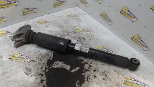 Gebruikte Schokdemper rechts-achter Mini Mini (F56) 1.2 12V One Prijs € 21,00 Margeregeling aangeboden door Binckhorst BV