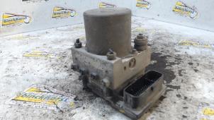 Gebruikte ABS Pomp Opel Vivaro 2.0 CDTI 16V Prijs € 210,00 Margeregeling aangeboden door Binckhorst BV