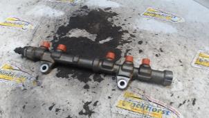 Gebruikte Injector brug Fiat Doblo Cargo (263) 1.3 MJ 16V DPF Euro 5 Prijs € 26,25 Margeregeling aangeboden door Binckhorst BV