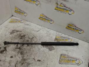 Gebruikte Amortisseur links-achter Ford Ka II 1.2 Prijs € 10,50 Margeregeling aangeboden door Binckhorst BV