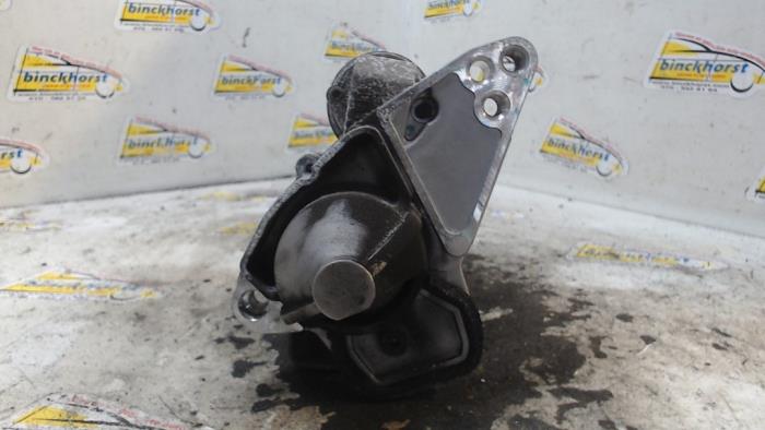 Gebruikte Startmotor Renault Twingo III (AH) 1.0 SCe 70 12V Prijs € 42,00 Margeregeling aangeboden door Binckhorst BV