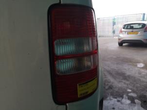 Gebruikte Achterlicht rechts Volkswagen Caddy III (2KA,2KH,2CA,2CH) 1.6 TDI 16V Prijs € 31,50 Margeregeling aangeboden door Binckhorst BV