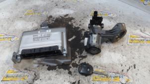 Gebruikte Kontaktslot + computer Toyota Corolla (E12) 1.4 16V VVT-i Prijs € 131,25 Margeregeling aangeboden door Binckhorst BV