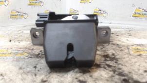 Gebruikte Achterklep Slotmechaniek Ford Galaxy (CK) 2.0 TDCi 150 16V Prijs € 31,50 Margeregeling aangeboden door Binckhorst BV