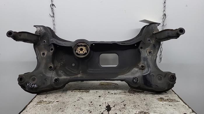 Gebruikte Subframe Volkswagen Caddy III (2KA,2KH,2CA,2CH) 1.6 TDI 16V Prijs € 78,75 Margeregeling aangeboden door Binckhorst BV