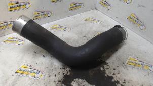 Gebruikte Intercooler Slang BMW 5 serie (F10) 520d 16V Prijs € 31,50 Margeregeling aangeboden door Binckhorst BV