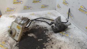 Gebruikte Hoofdremcilinder Ford Transit Connect 1.8 TDCi 75 Prijs € 26,25 Margeregeling aangeboden door Binckhorst BV